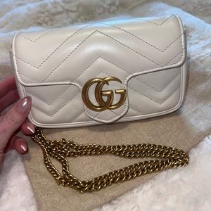 Gucci marmot super mini - less than one year old (comes with dust bag)